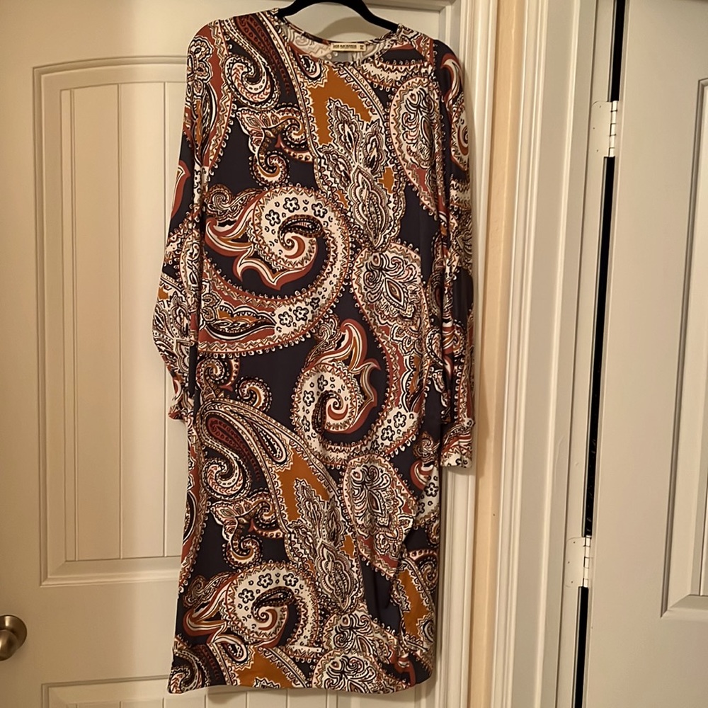 Jade Mackenzie XL bubble dress with dolman sleeves.